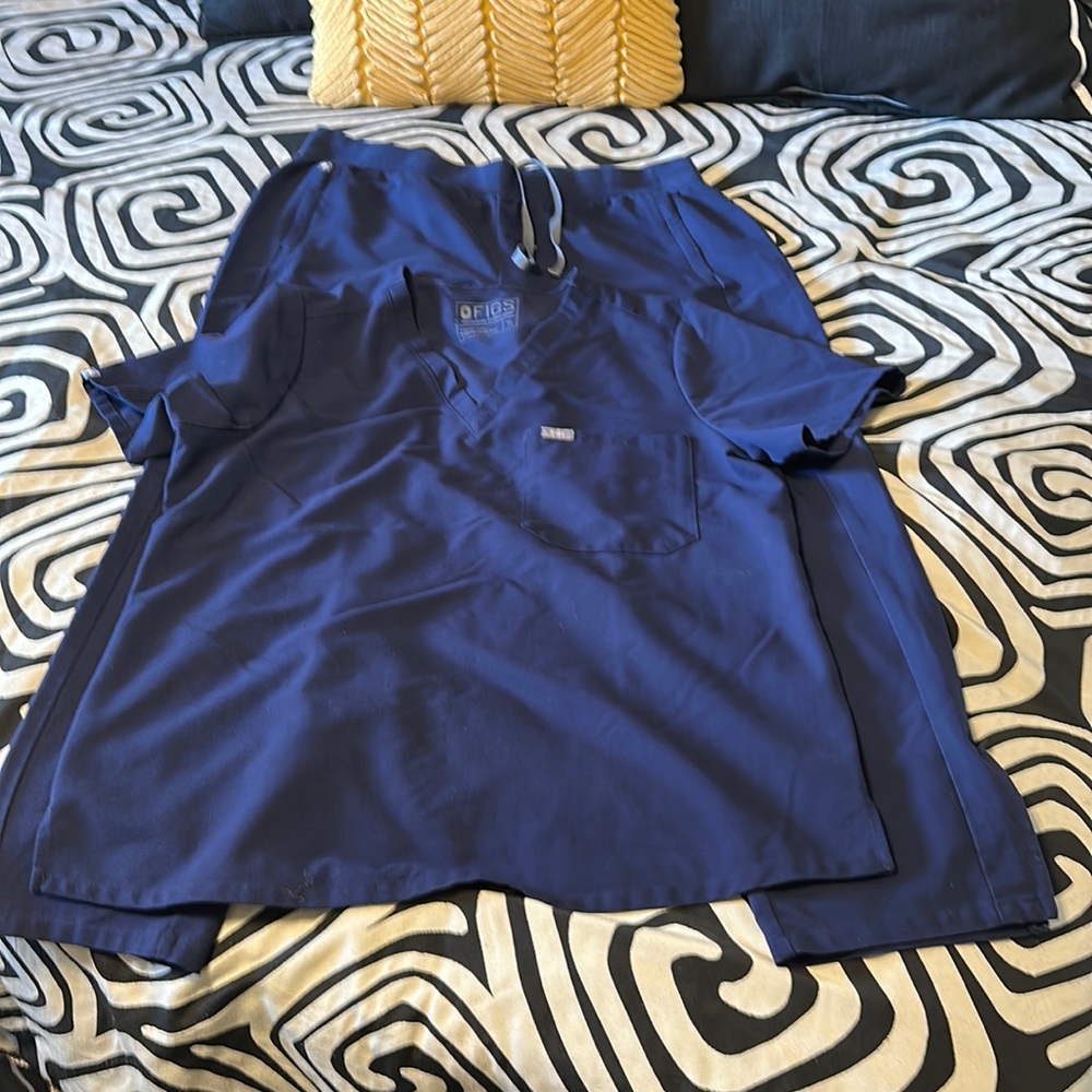Size XLarge, Figs, special edition pants, Casma shirt.